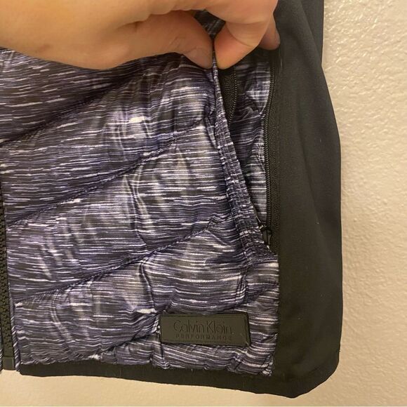 Calvin Klein performance premium down puffer blue vest jacket EUC Large - Picture 5 of 11